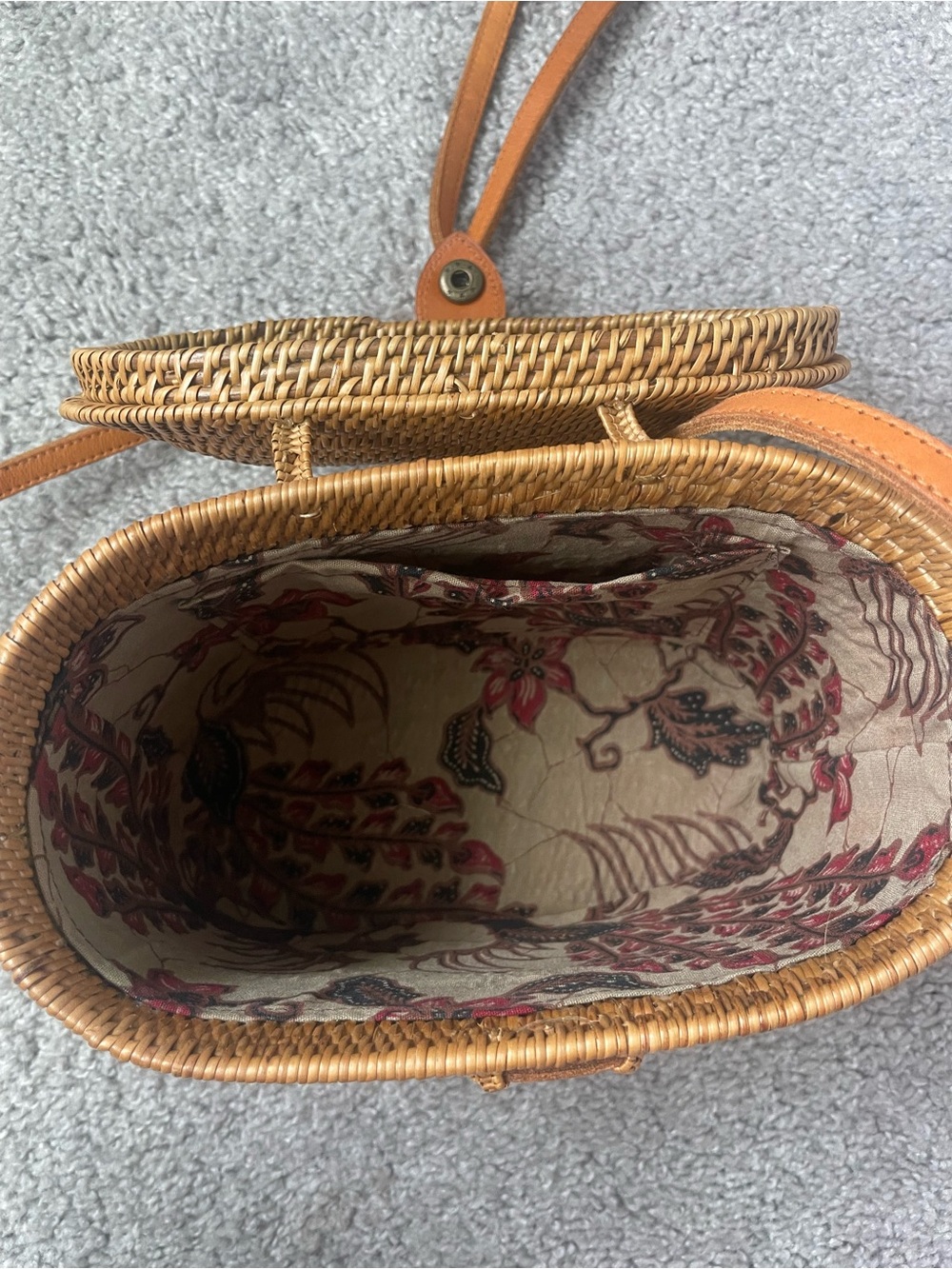 Woven Crossbody Shoulder Bag in Tan - Picture 3 of 3